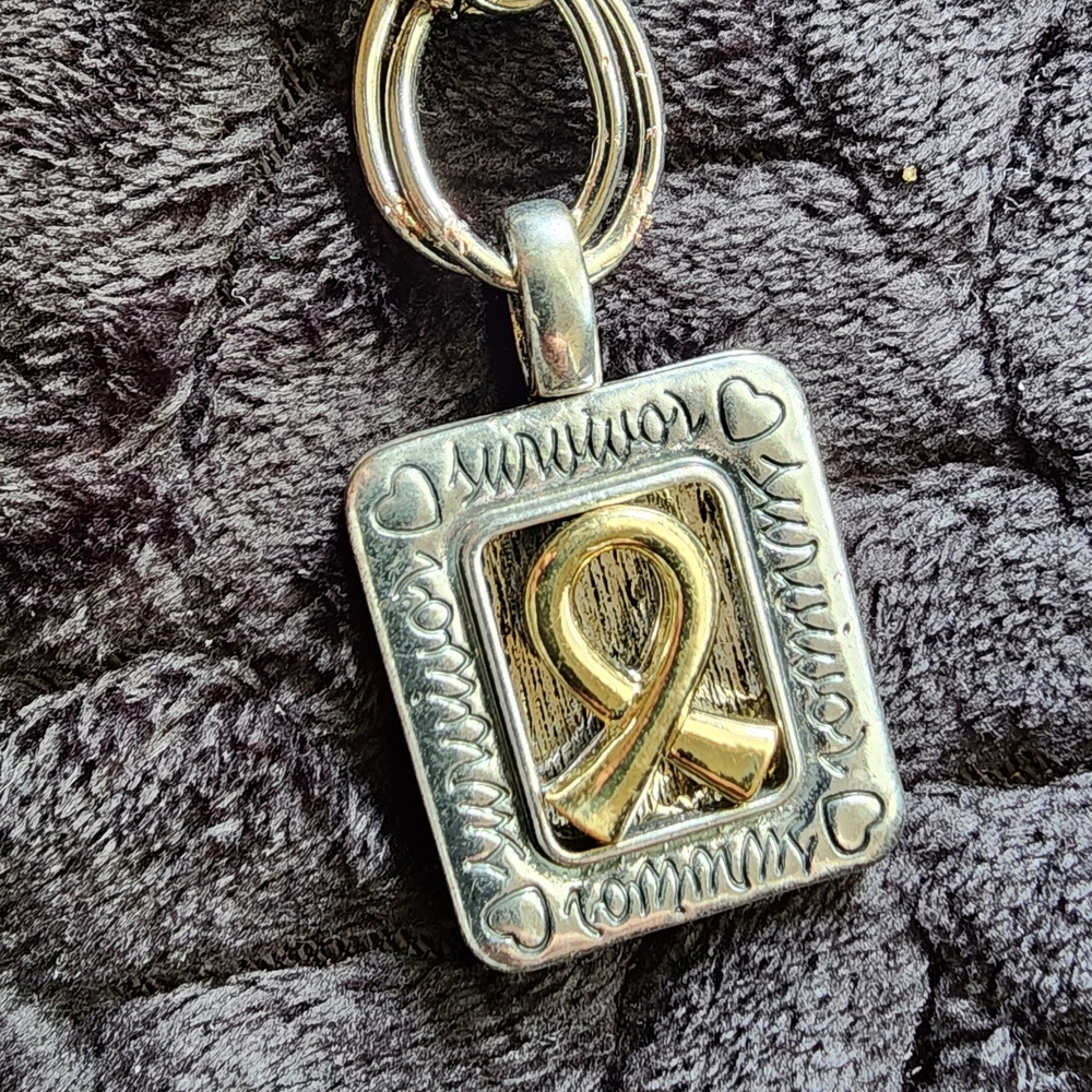 Hand Crafted Silver and Gold Key Holder Bag charm - Picture 3 of 7